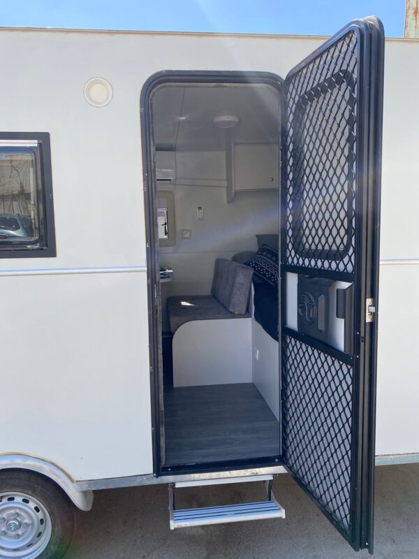 ⁦Caravan OF Love Rental⁩ – תמונה ⁦5⁩
